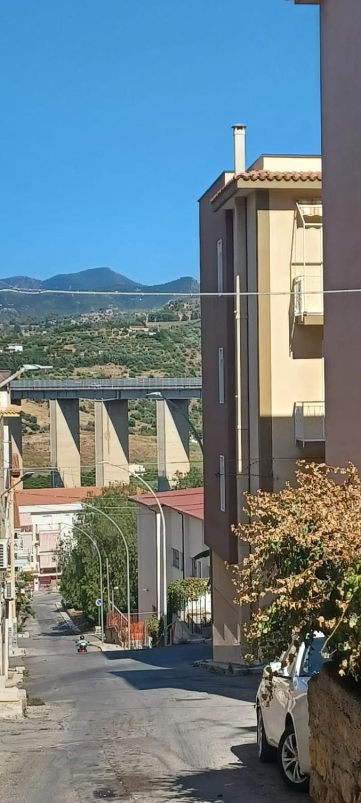 Holiday Homes Campofelice Di Roccella Exterior photo